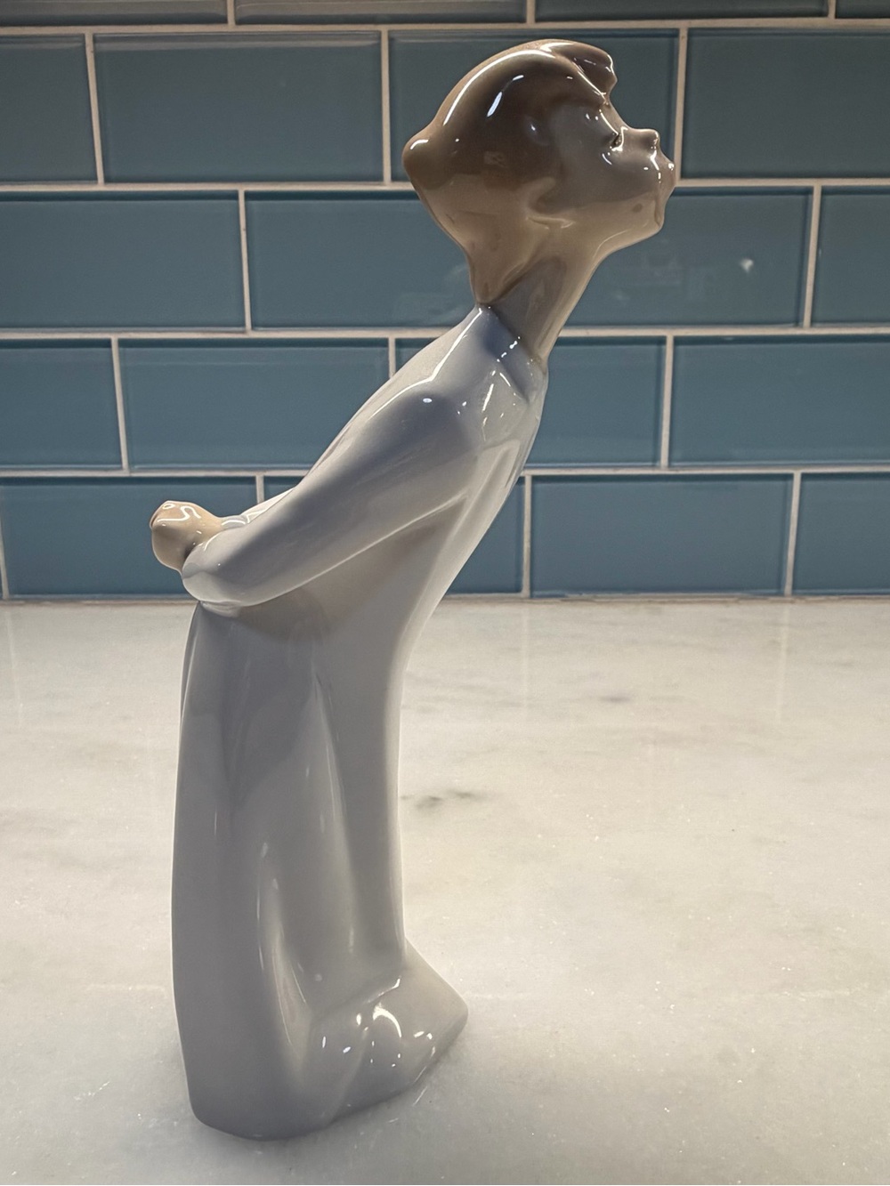 Vintage Lladro #4869 Boy Kissing Porcelain Figurine Spain 8.25” Fulgencio Garcia
